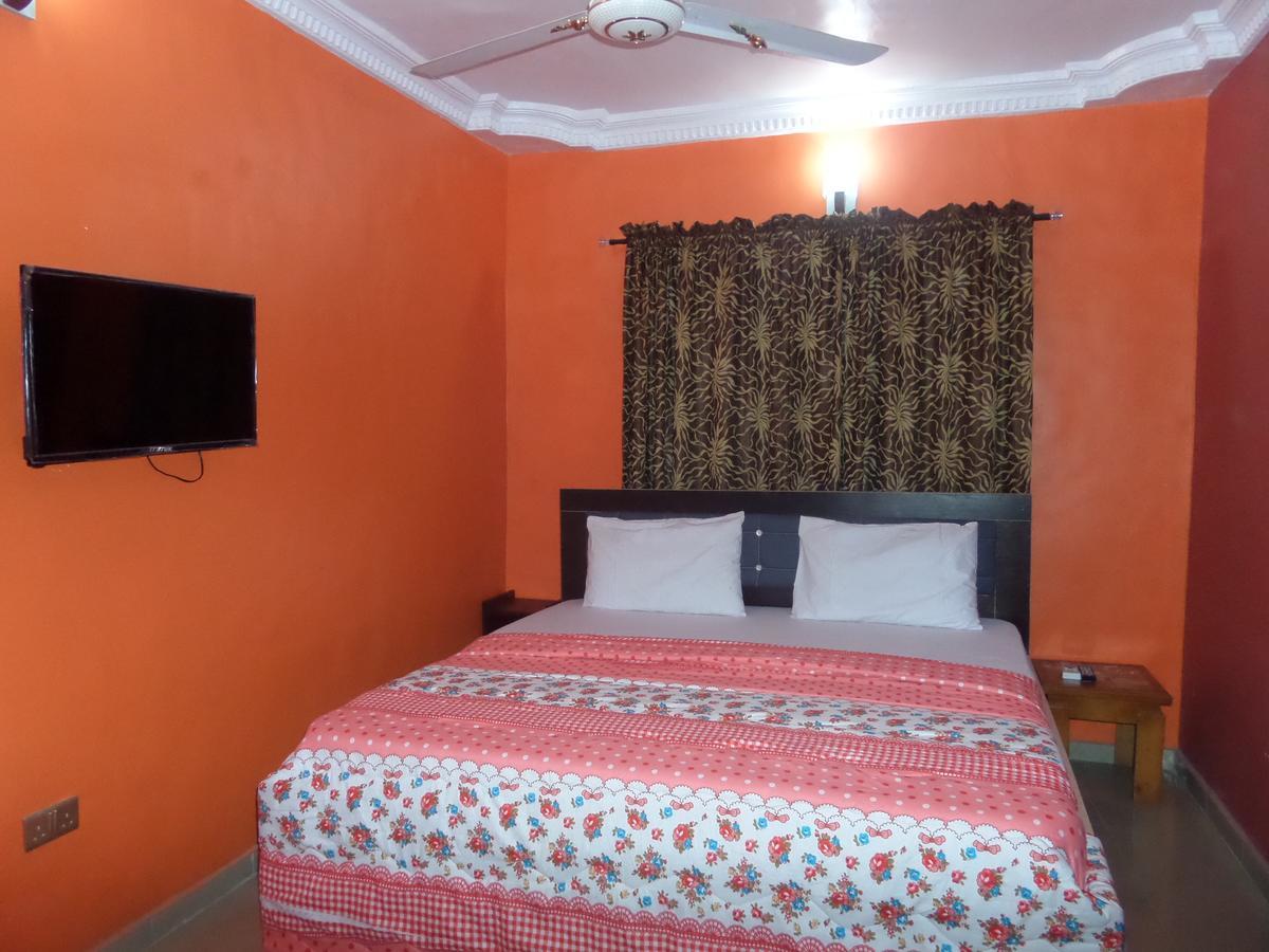 De-Zone Hotel Ikotun Exterior photo