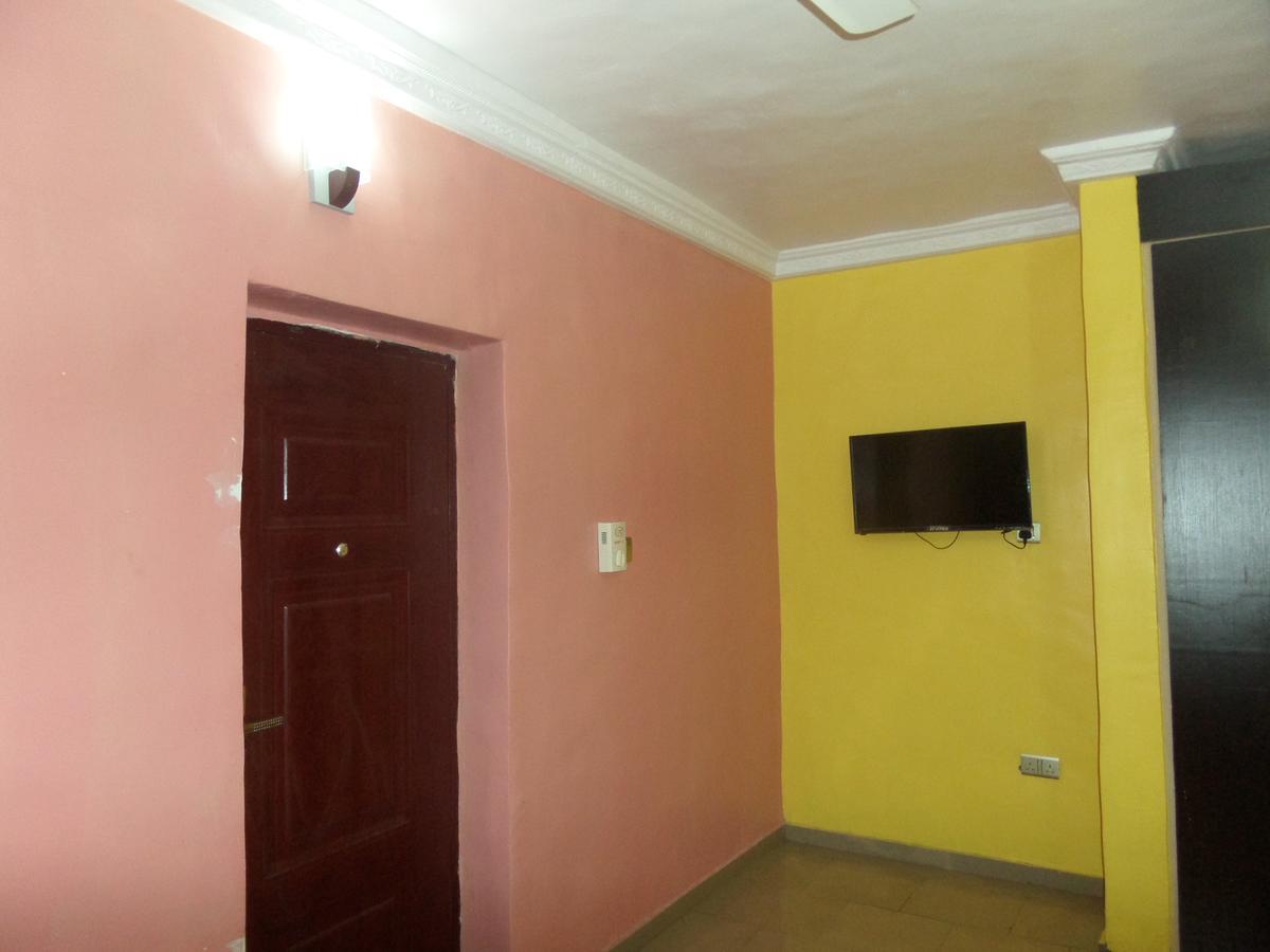 De-Zone Hotel Ikotun Exterior photo